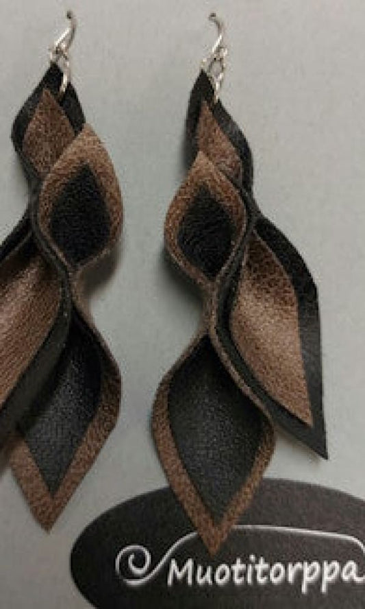 Tekstiilinahkainen korvakoru Musta / Nutria